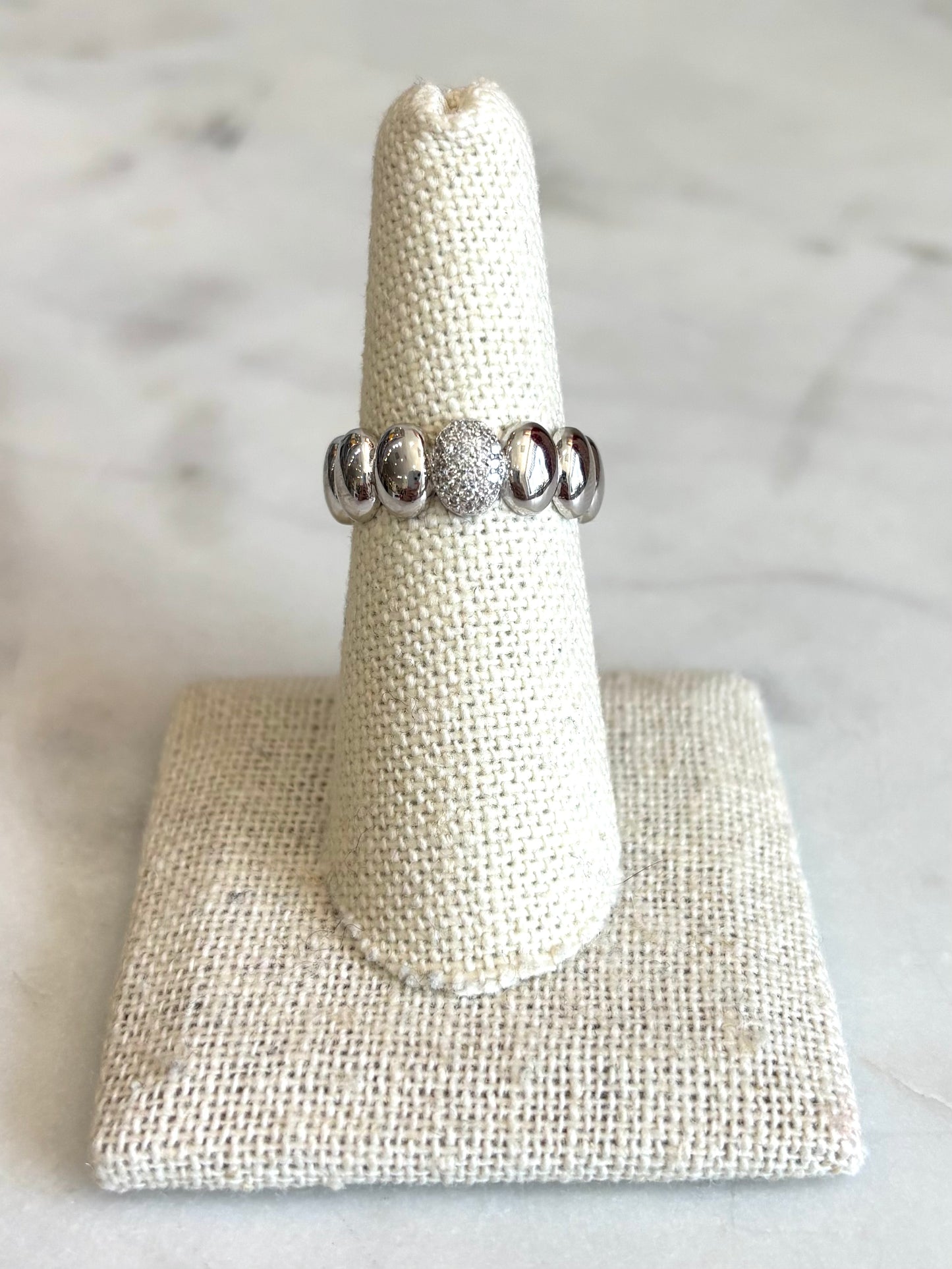 Oval Bubble Band Silver