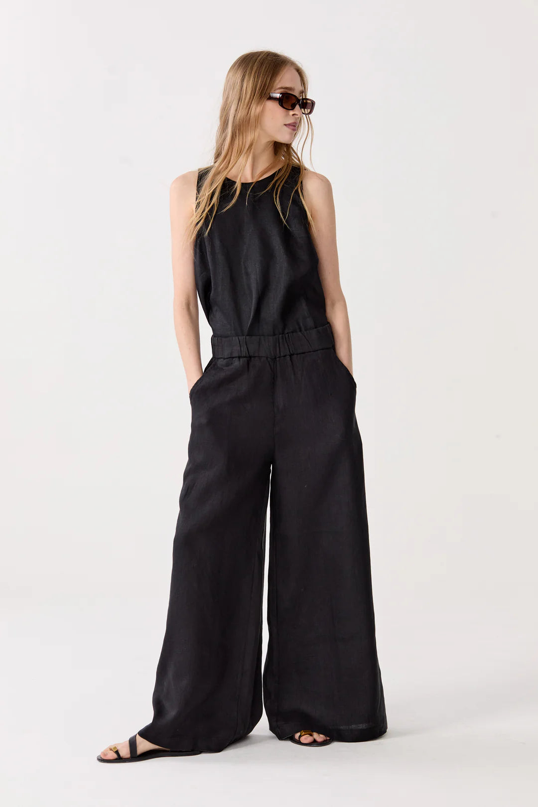 Yves Linen Top Black