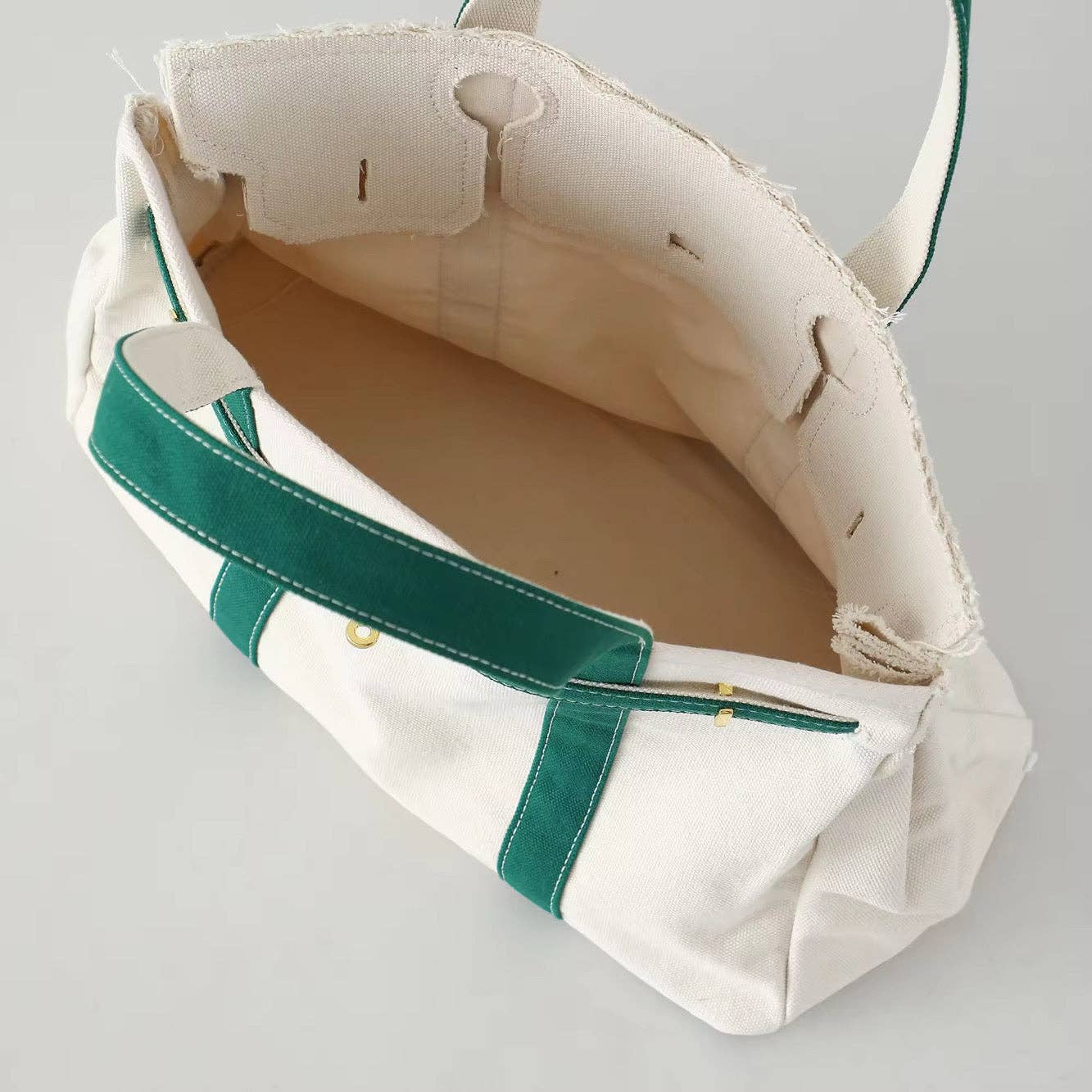 The Weekender Distressed Tote: Green