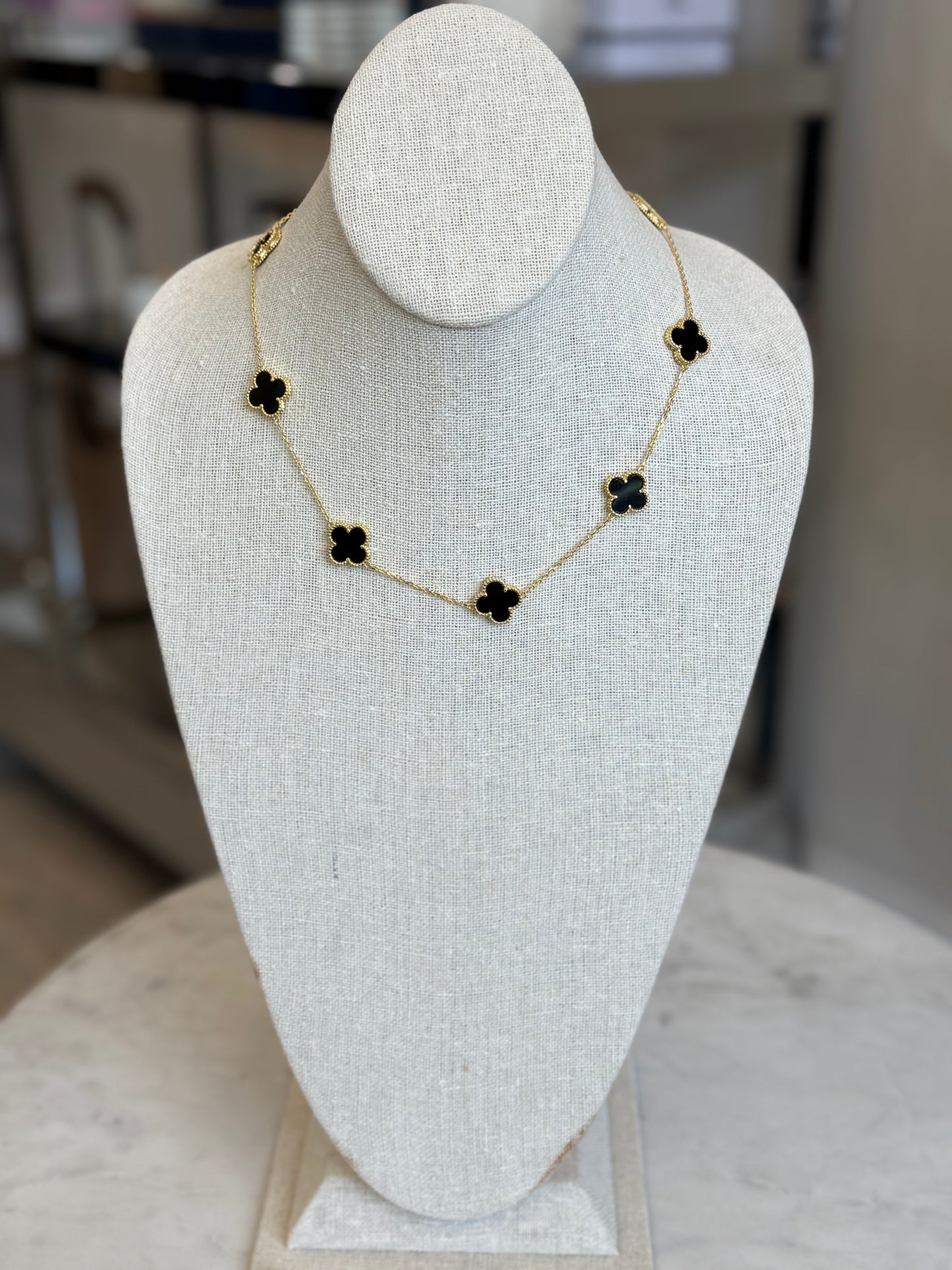 Ali Clover Necklace Short