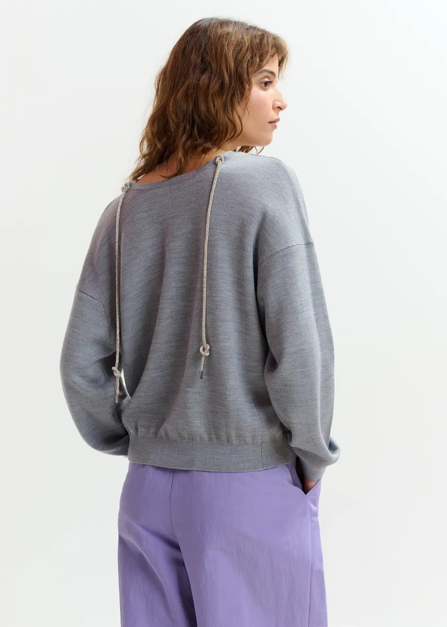 Jemini Pullover With Necklace