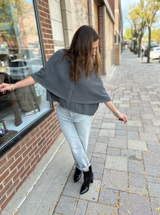 Double Cape Sweater Gunmetal