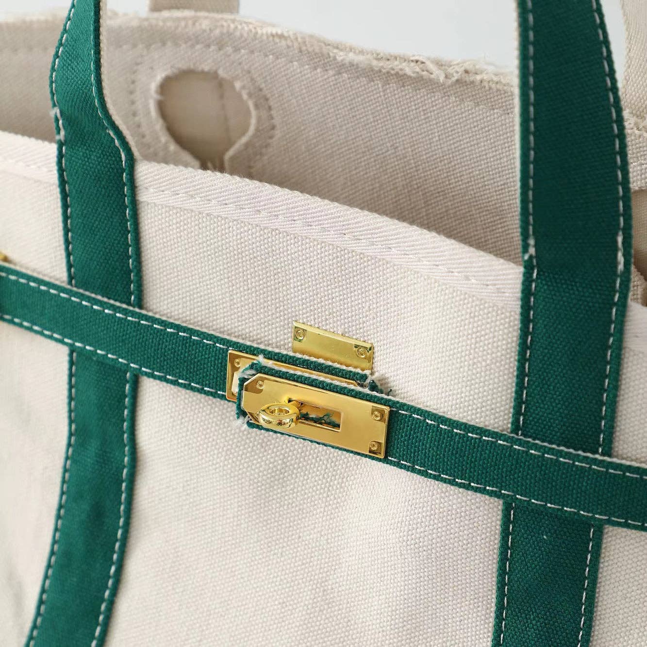 The Weekender Distressed Tote: Green