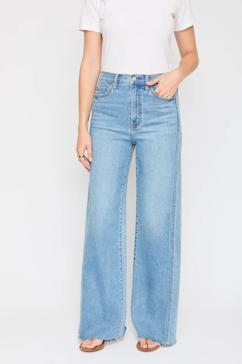 Far Out W/Seaming High Rise Jean